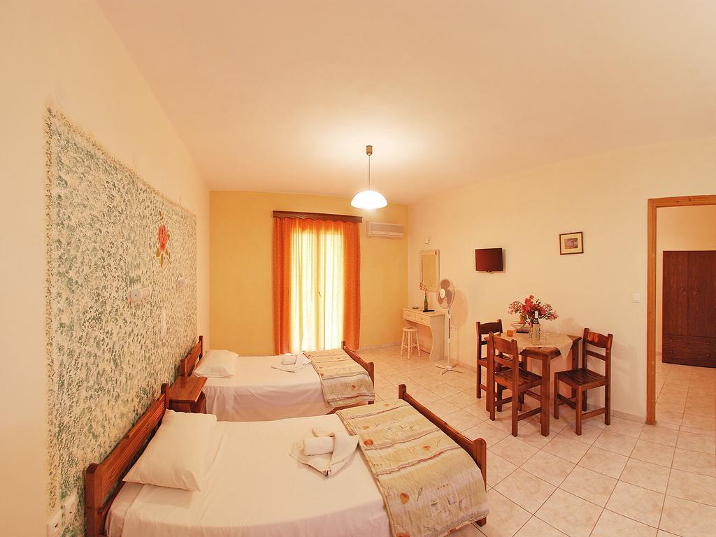 Emilia Apartments Trapezaki  Rum bild
